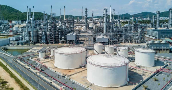 An aerial view of an oil refinery.