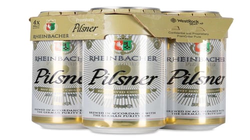 Image of Aldi's new paper-based packaging ring for its own-brand beer.