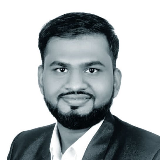 aniket-gangurde-professional-bw