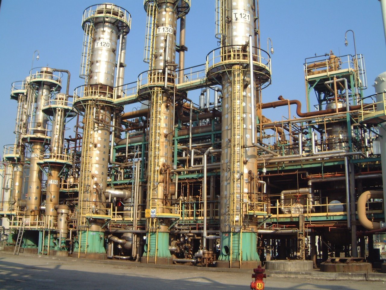 Maleic anhydride production plant. 