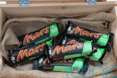 Image of Mars Bars' new paper wrappers.